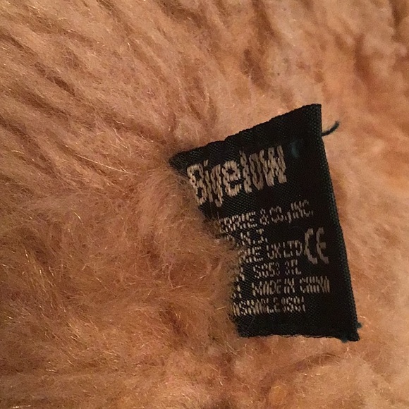 Vintage Russ “Bigelow” Plush Stuffed Bear. - Picture 5 of 5